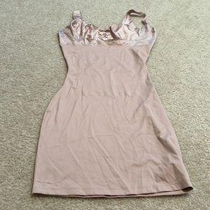 Assets by Sarah Blakely one piece dress shape wear